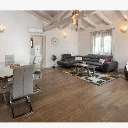 Villa Kuca Za Odmor *